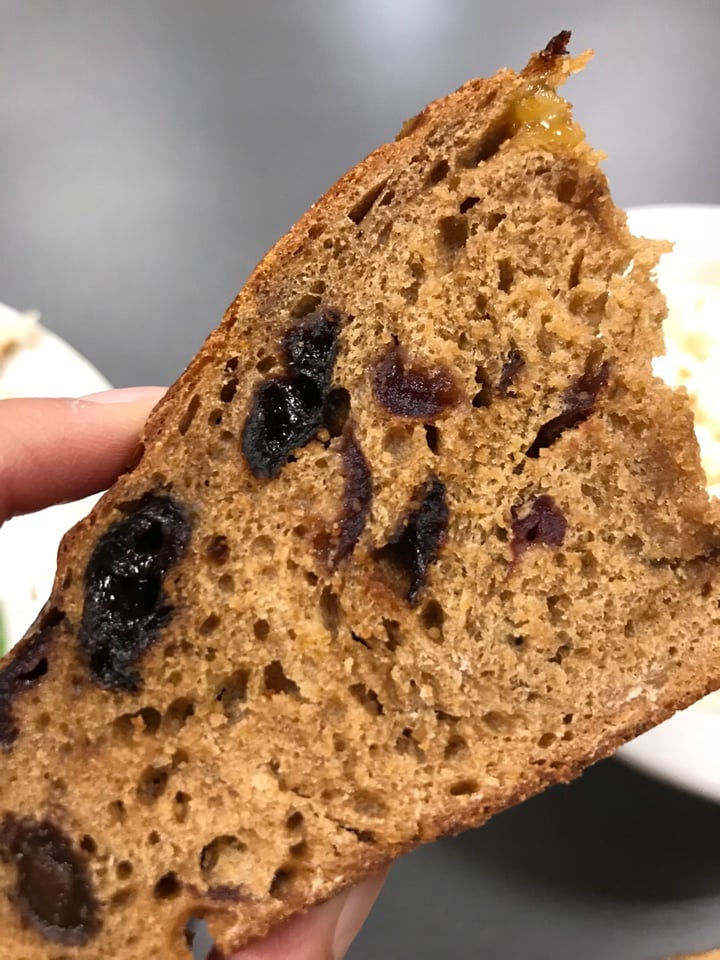photo of Sid Richardson College Kitchen Dried Fruit Sourdough shared by @rithikapro on  17 Dec 2018 - review