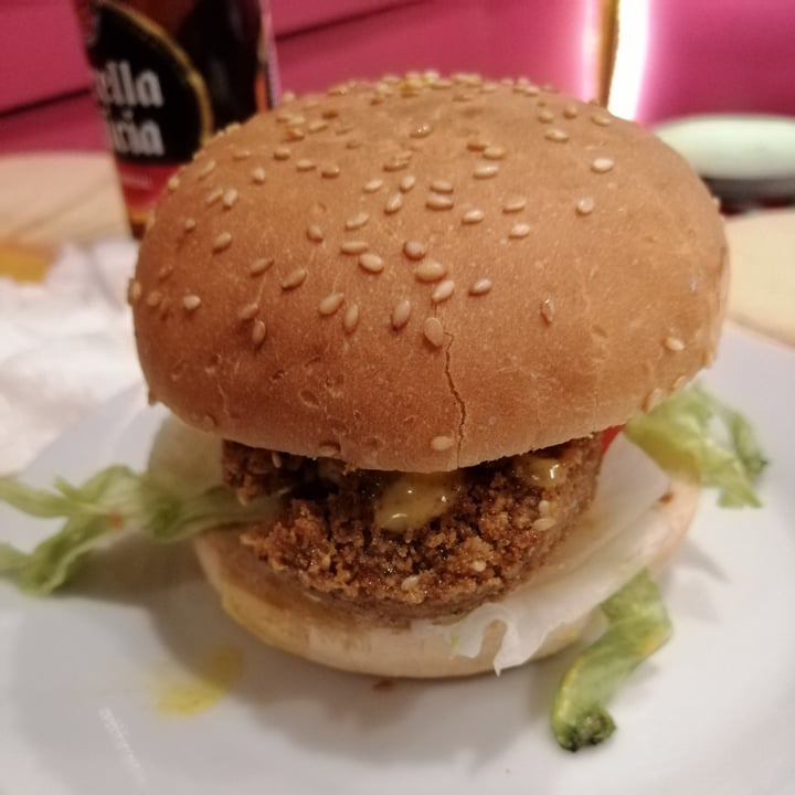 photo of Burger Centro Falafel Burger shared by @simon on  03 Oct 2020 - review