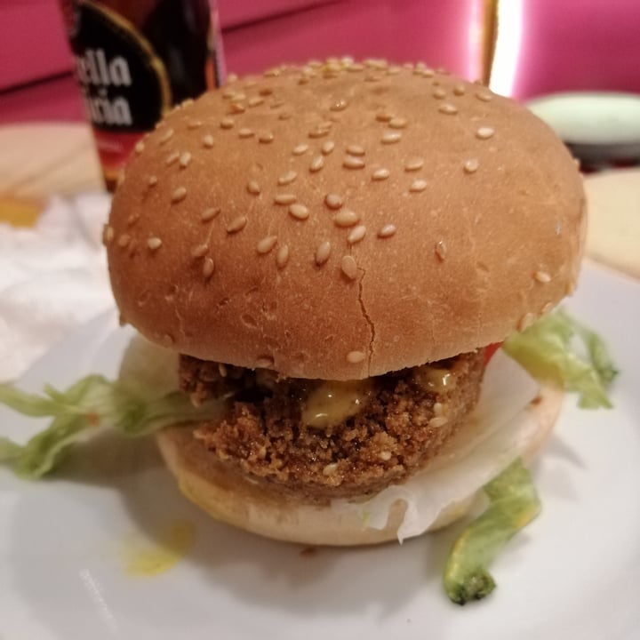 review photo of Burger Centro Falafel Burger shared by @simon on 03 Oct 2020 - review