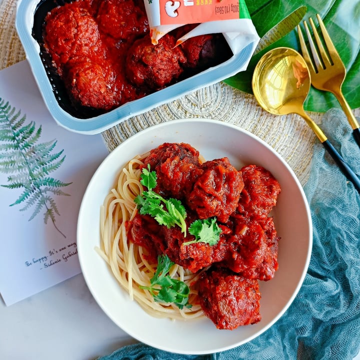 photo of Hoshay Plant-based Tomato Mushroom Meatball shared by @mamaberlsays on  05 Jul 2022 - review