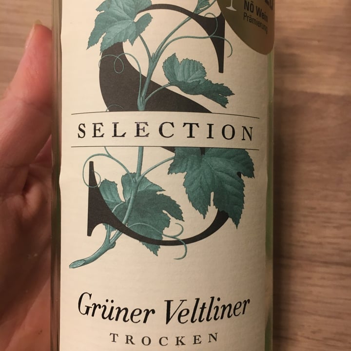 photo of Lenz Moser Grüner Veltliner shared by @highcarbplantfood on  15 Nov 2020 - review