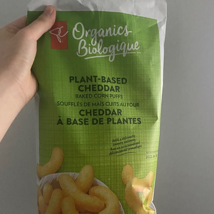 review photo of President's Choice Plant-based Cheddar Baked Corn Puffs shared by @oat on 04 May 2021 - review