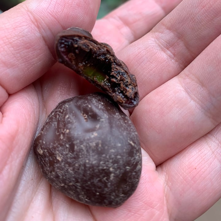 photo of Francklyn’s Chocolate Dark Chocolate covered Strawberry Gummies shared by @barefootserene on  05 Oct 2021 - review