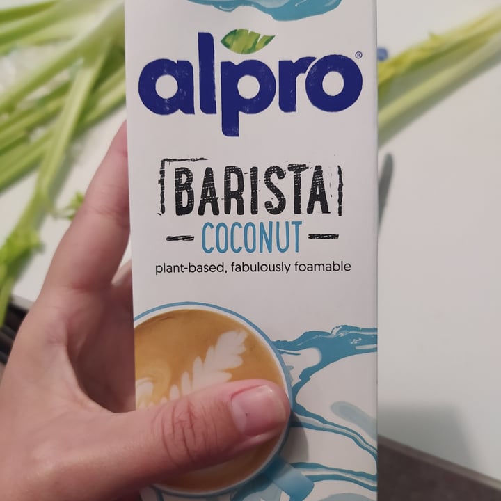 photo of Alpro Barista al cocco shared by @lanonnavegana on  02 Jan 2022 - review