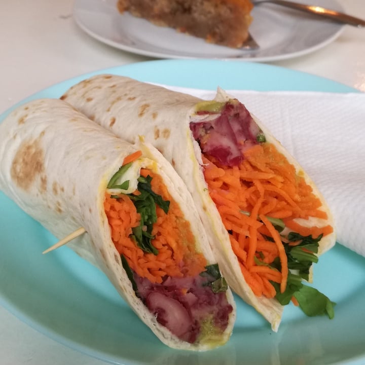 photo of Salamanca Magenta Cafe & Bar Burrito con verduras y frijoles shared by @vegan-vegan on  23 May 2021 - review
