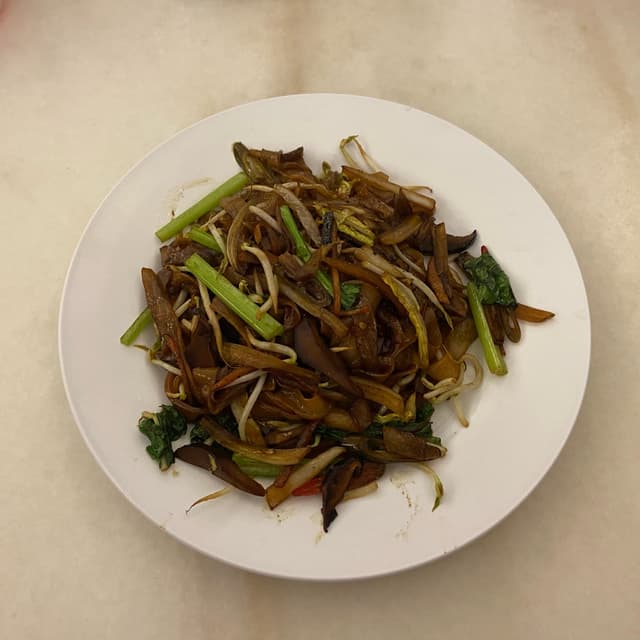 Photo of the dish “Vegetarian Fried Dry Noodles (Kueh Tiaw)”