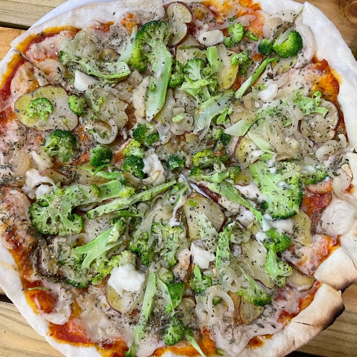 photo of Li-o-La Soet Patat pizza shared by @thehumblechickpea on  18 Dec 2021 - review