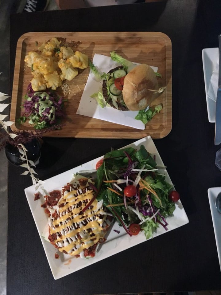 review photo of Afterglow By Anglow Cuban Burger shared by @iamnutanidiot on 05 Sep 2019 - review
