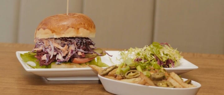 photo of Thrive Café:Bar Sloppy Joe Burger shared by @rosiecs1 on  21 Dec 2019 - review