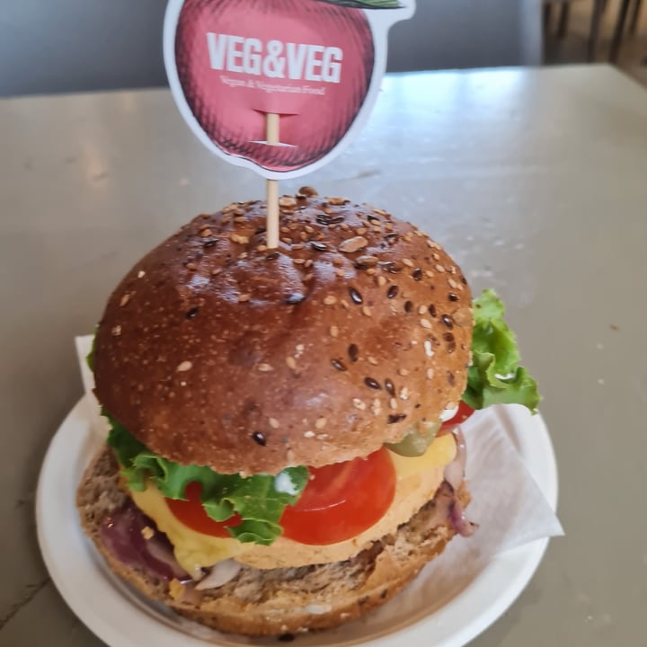 photo of Mercato Centrale Firenze Panino Vegano Veg&veg shared by @theskyiscloudyy on  03 Aug 2022 - review