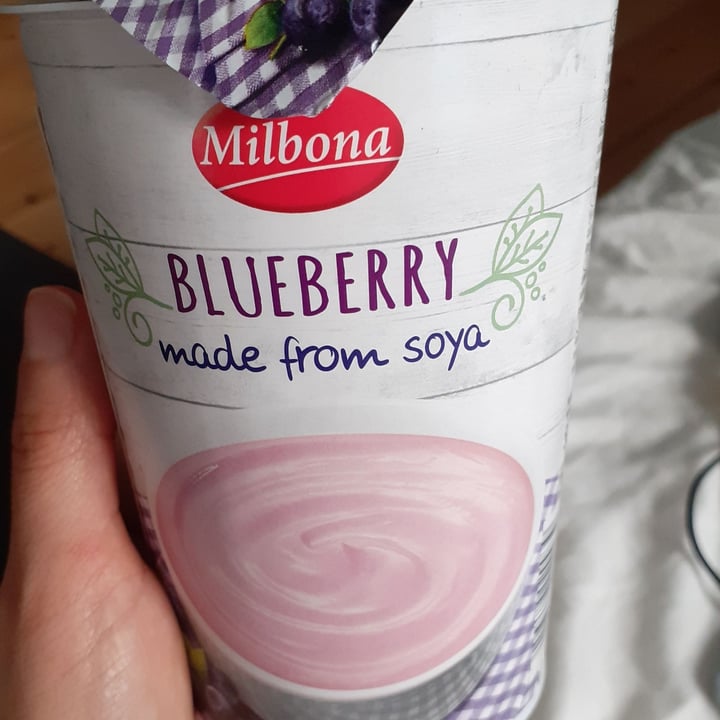 photo of Milbona Yogur vegetal blueberries shared by @verokaki on  11 Jun 2020 - review