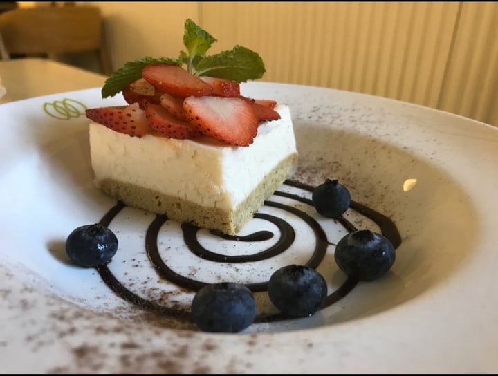 photo of Green Common Harbour City Strawberry Cheesecake shared by @arpitpandey on  25 Nov 2019 - review