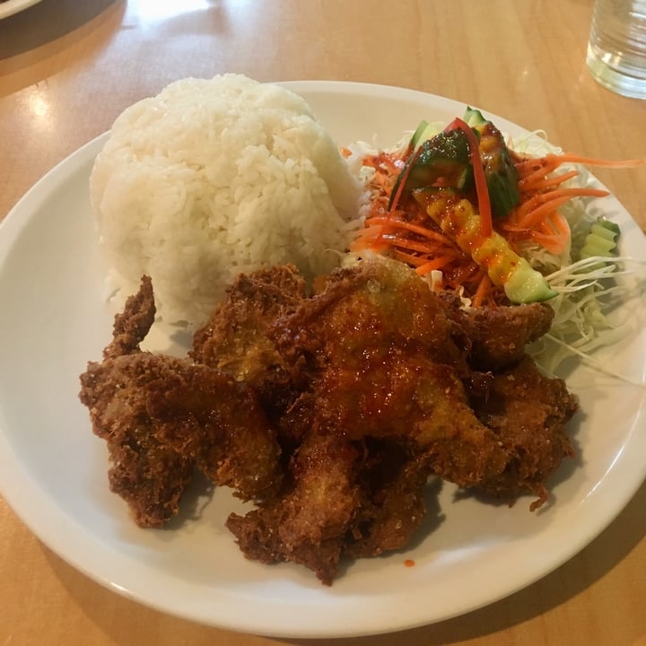 review photo of Sunflower Thai Vegetarian Restaurant Vegan Crispy Chicken w/ Rice and Veggies shared by @becky13 on 05 Nov 2019 - review