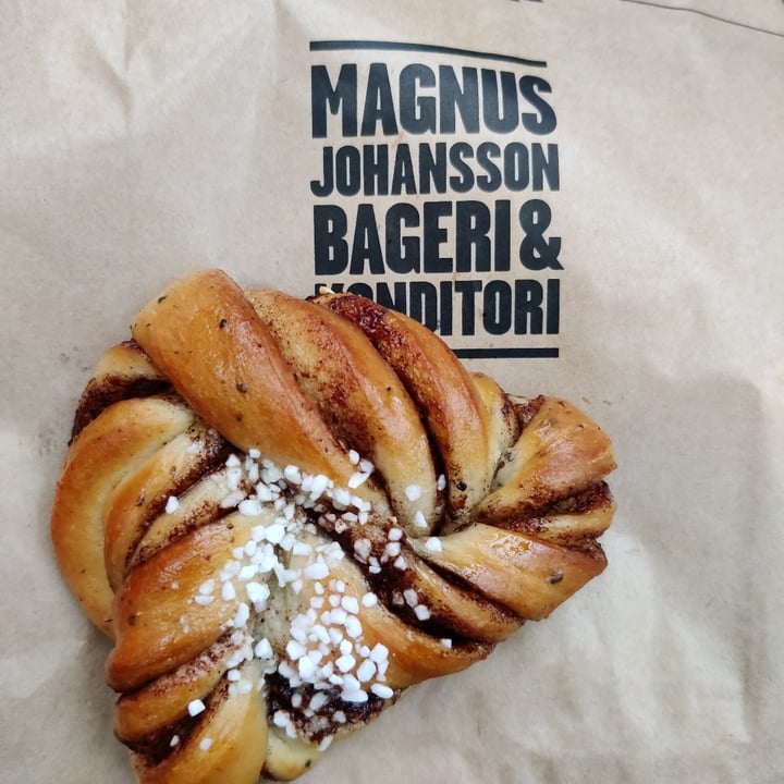review photo of Magnus Johansson Bageri & Konditori Kanelbulle shared by @enkelvegan on 05 Oct 2021 - review