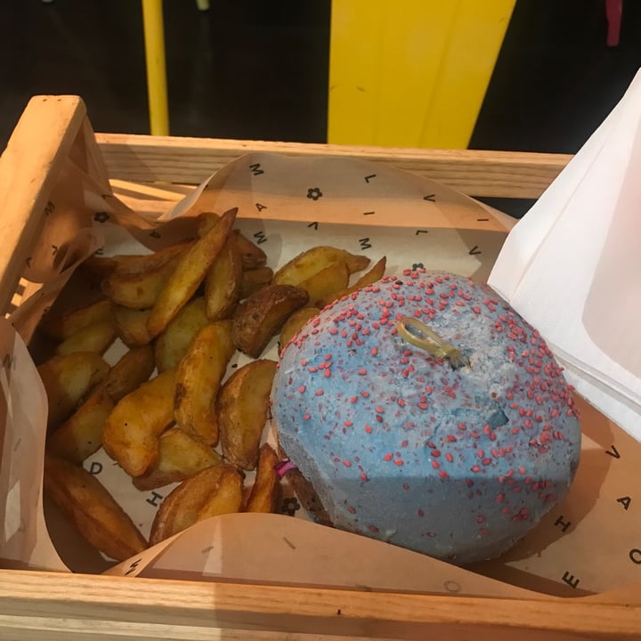 review photo of Flower Burger I Puffi burger shared by @vegciiirs on 13 Apr 2022 - review
