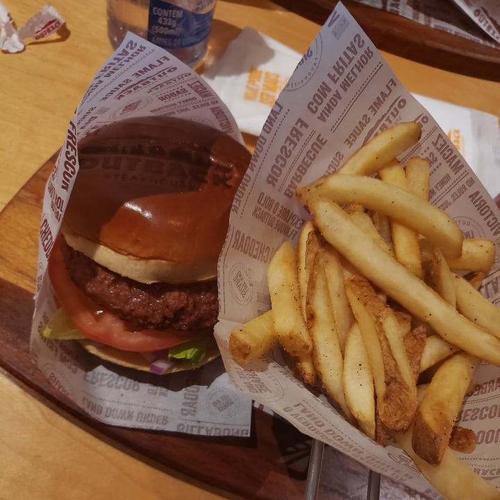 review photo of Outback Aussie Plant burger shared by @brunoveg on 12 Aug 2021 - review