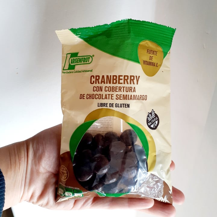 photo of Argenfrut Cranberry con cobertura de chocolate semiamargo shared by @lalaveg on  20 May 2021 - review