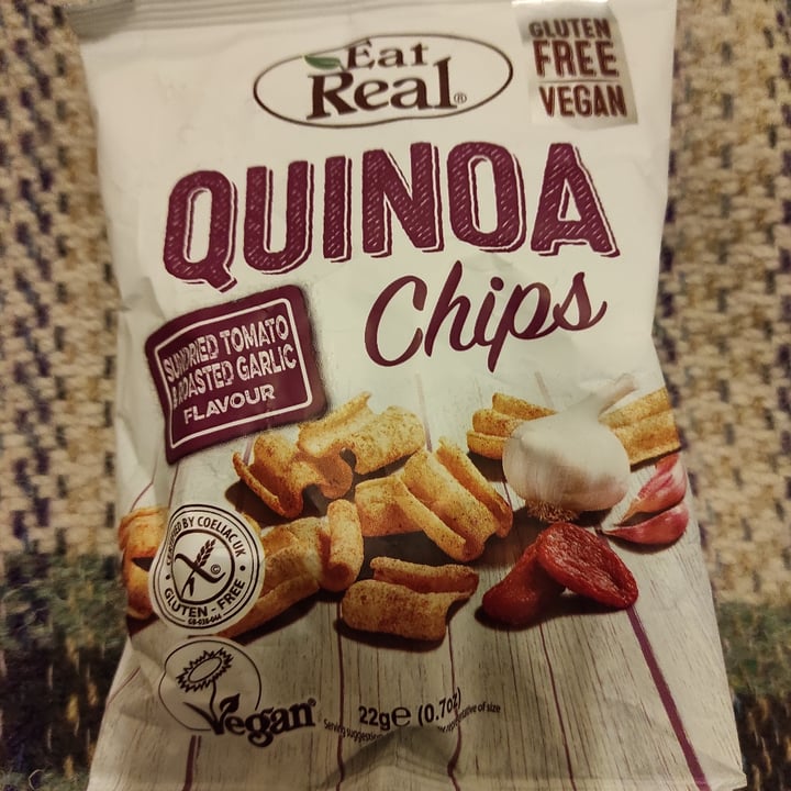 photo of Eat Real Quinoa Sundried Tomato and Roasted Garlic crisps shared by @tuscanvegan on  13 Nov 2021 - review