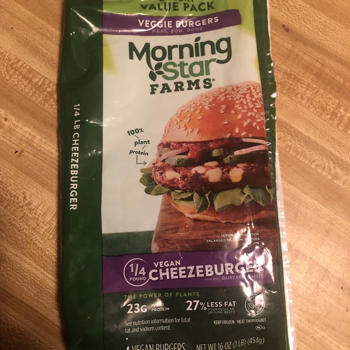 photo of MorningStar Farms Cheezeburger shared by @windrhymer on  17 Dec 2020 - review
