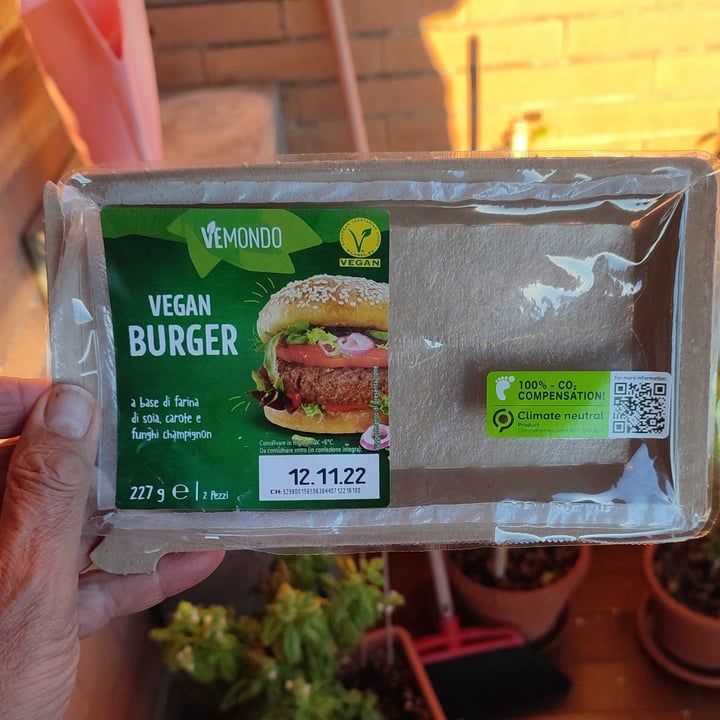 review photo of Vemondo vemondo vegan burger shared by @ilontemax on 06 Nov 2022 - review
