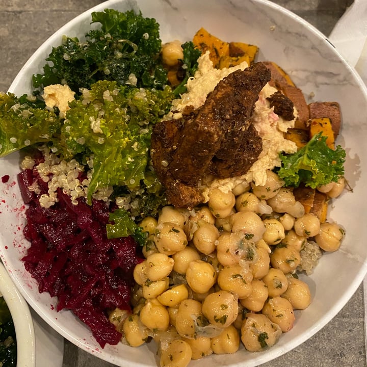 photo of The Vegetable Hunter- Vegan/ Vegetarian Cafe & Boutique Brewery Super Food Protein Bowl shared by @elisagambicchia on  16 Apr 2022 - review