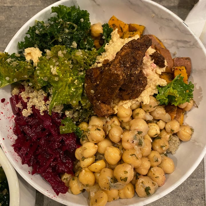 review photo of The Vegetable Hunter- Vegan/ Vegetarian Cafe & Boutique Brewery Super Food Protein Bowl shared by @elisagambicchia on 16 Apr 2022 - review