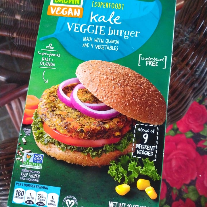 photo of Earth Grown Veggie Burger shared by @micveg on  06 Dec 2021 - review