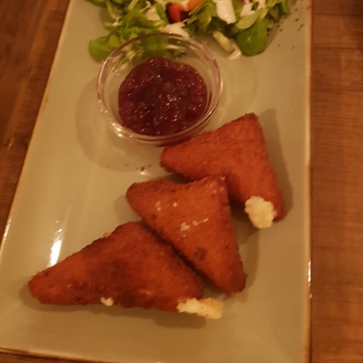 photo of Försters - das vegane Restaurant Keeseecken mit Preiselbeeren shared by @jean-luc on  05 Nov 2022 - review