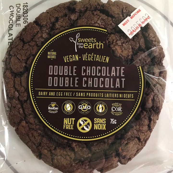 photo of Sweets from the Earth Double Chocolate Cookie shared by @veganvanman on  25 Nov 2020 - review
