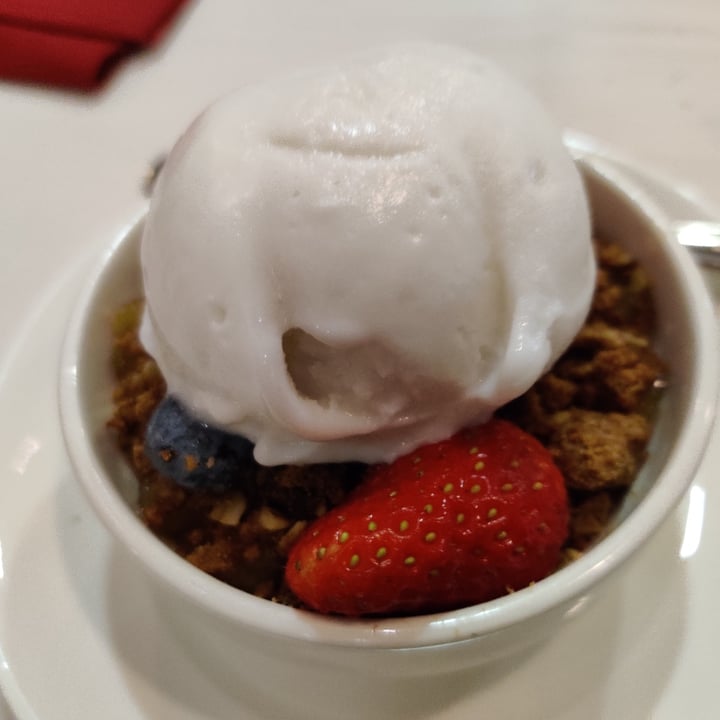 photo of Original Sin Mediterranean Restaurant Apple Crumble with Coconut Ice Cream shared by @fourdollars on  02 Jan 2021 - review