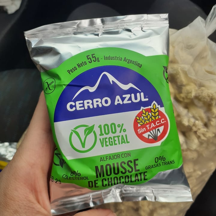 photo of Cerro Azul Alfajor Mousse de Chocolate shared by @pmella on  19 Nov 2022 - review