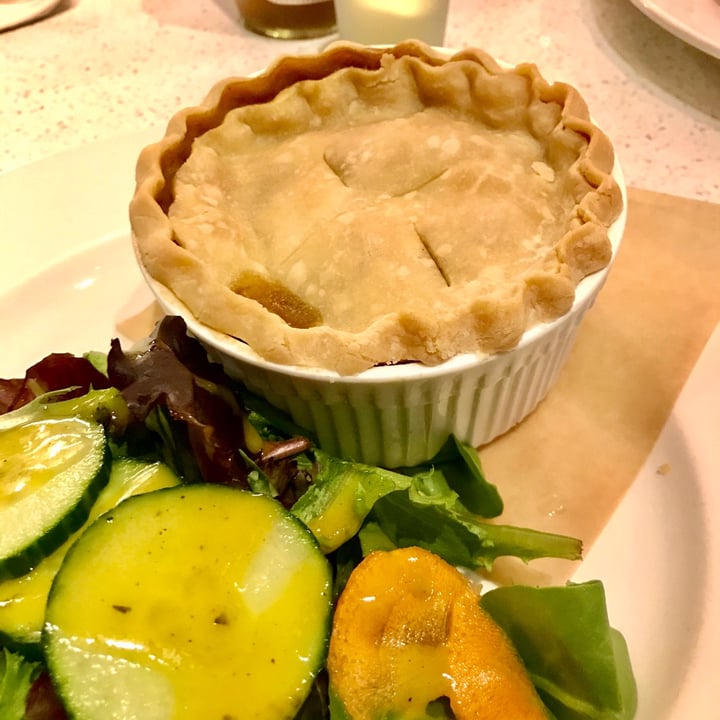 photo of Petunia's Pies & Pastries Pot pie shared by @pdxveg on  24 Nov 2020 - review