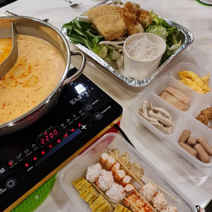 photo of Kwan Tzi Zhai Vegetarian Catering Laksa Hot Pot Set shared by @parismelody on  24 Oct 2021 - review