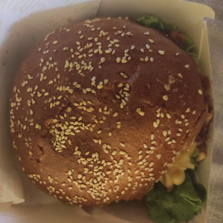 photo of GIUSTA Jackfruit Burger shared by @agnesege on  22 Jul 2022 - review
