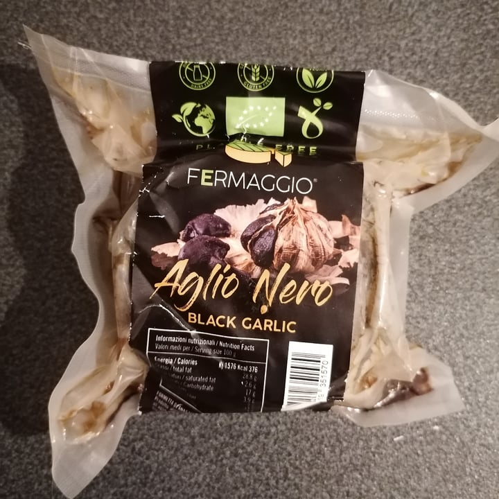 review photo of Fermaggio Aglio nero affinato shared by @danius on 14 Apr 2022 - review