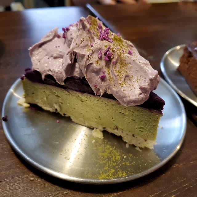 Photo of the dish “紫薯抹茶豆腐批”