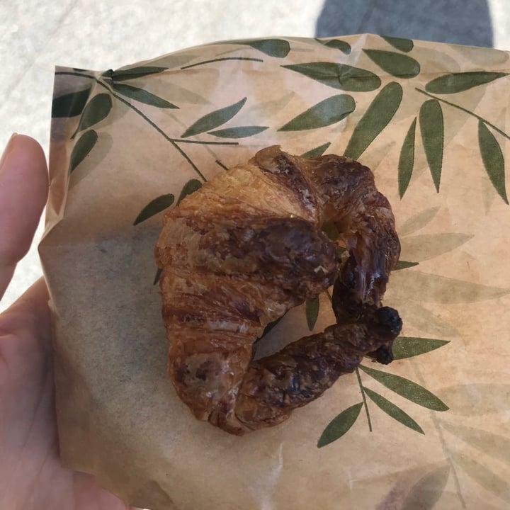 photo of Santoni - When Food is the Solution Mini croissant de nutella shared by @srta-marta on  30 Sep 2020 - review