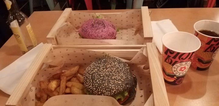 photo of Flower Burger Flower Burger shared by @neonyellowcat on  17 Feb 2020 - review