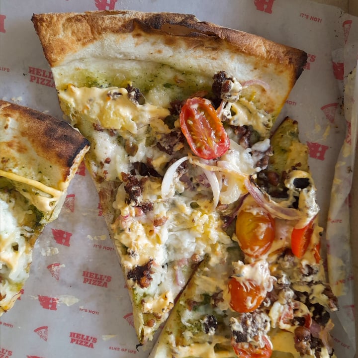 review photo of Hell's Pizza Lomitas Not Guilty Pizza shared by @lucianacircular on 05 Dec 2022 - review