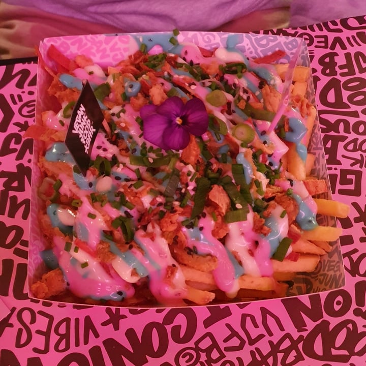 photo of Vegan Junk Food Bar Iconic rainbow fries shared by @francescama on  06 Dec 2022 - review