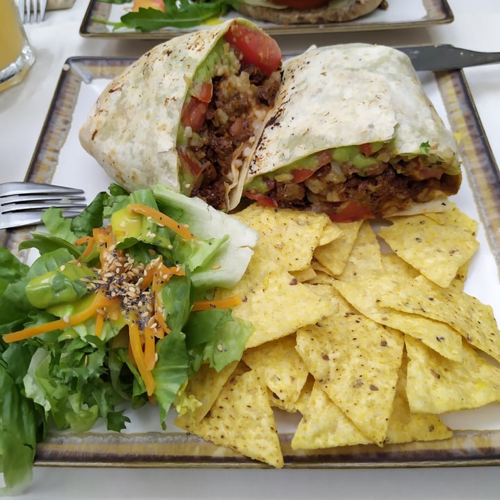 photo of Veganitessen Wrap shared by @pedrogs12 on  14 Jan 2021 - review