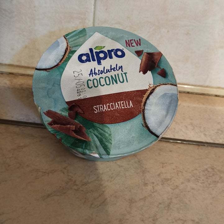 review photo of Alpro Absolutely Coconut STRACCIATELLA shared by @matildeagatha on 08 May 2022 - review