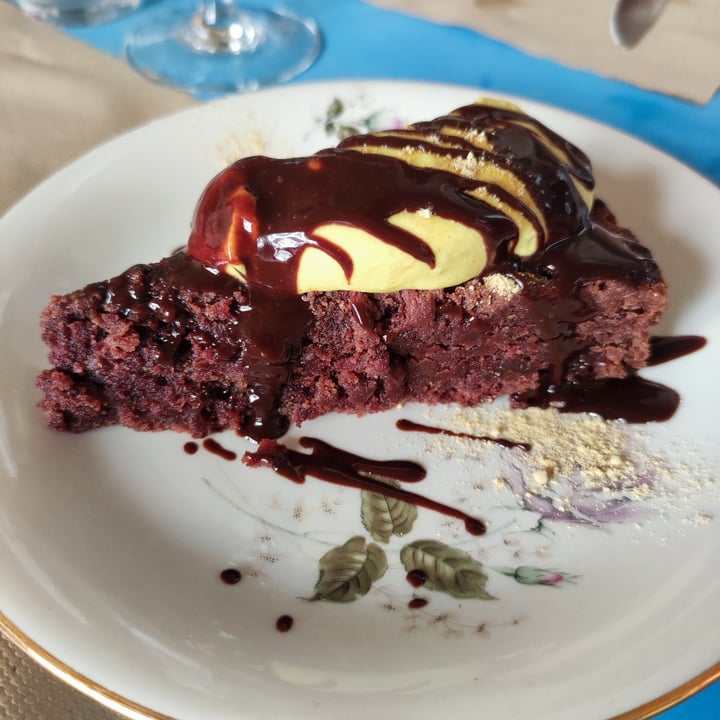 review photo of Fefino torta alla barbabietola con panna veg e zenzero shared by @ricaveg on 19 Jun 2022 - review