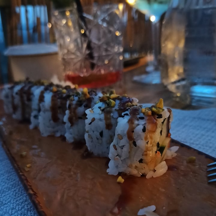 review photo of 20.5 RISTORANTE & LOUNGE BAR Vegan Sushi con melanzane e mandorle shared by @carolinacarrotcake on 13 Sep 2021 - review