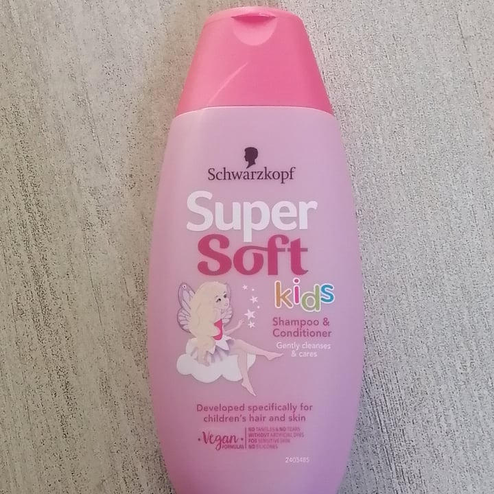 review photo of Schwarzkopf Strength & Vitality Conditioner shared by @moheni129 on 22 Aug 2021 - review