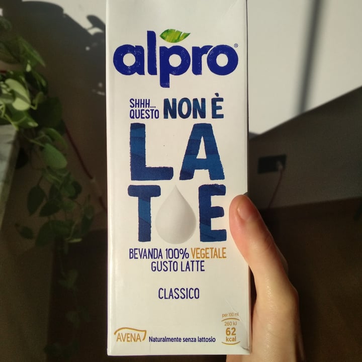 photo of Alpro Shhh...Questo Non è Latte (CLASSICO) shared by @chiaramarena on  09 Oct 2022 - review