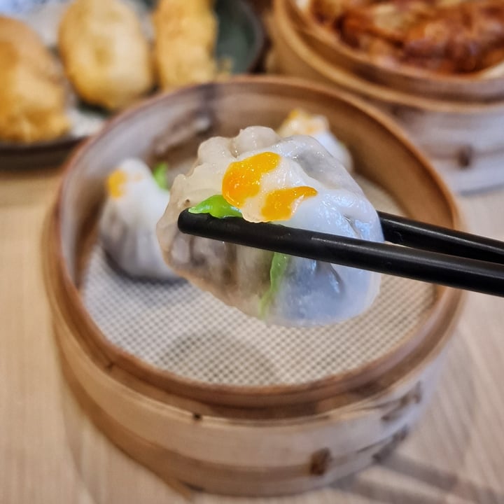 review photo of Lotus Vegetarian Restaurant Truffle Mixed Mushroom Dumplings shared by @foodiejerm on 24 Mar 2022 - review