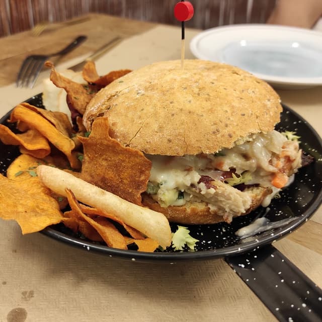 菜肴“Hamburguesa Chicken Vegan”的照片