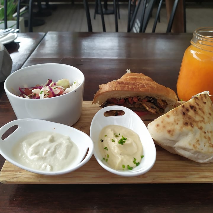 photo of The Pitted Date Vegan Restaurant, Bakery and Café Falafel shared by @ariiiiimtz on  07 Nov 2020 - review