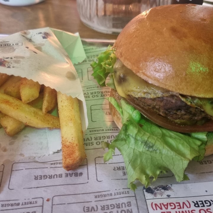 photo of Gordon Ramsay Street Burger - Farringdon not so simple burger shared by @aamanda82 on  19 Jun 2022 - review